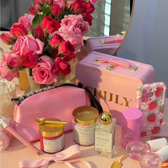 TRULY Other - 💖Springggg (March Giveaway)💖